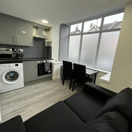Apartment In St Denys Southampton Exterior photo