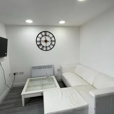 Apartment In St Denys Southampton Exterior photo