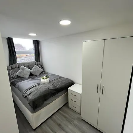 Apartment In St Denys Southampton Exterior photo